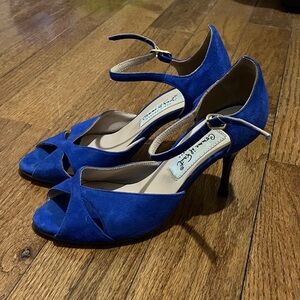 35 comme il faut Blue Suede